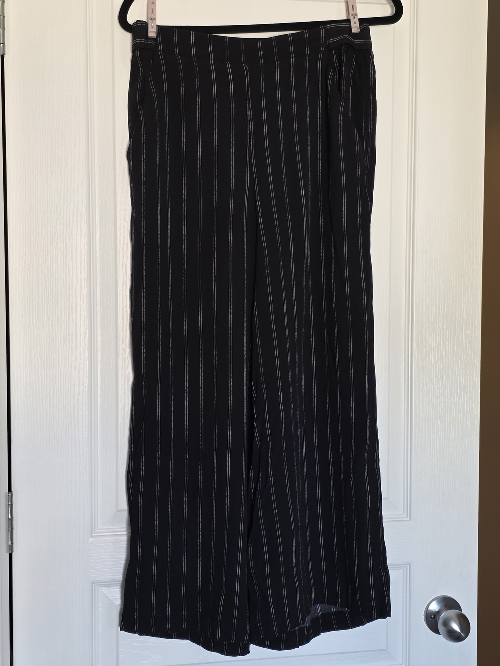 NWOT Aritzia Wilfred Faun Crepe Pants - Black/Oak Size M - Picture 3 of 8